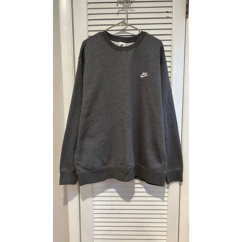 ✨SOLD✨Nike x Men’s Grey Crewneck Sweatshirt
